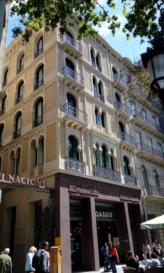 HOTEL ESSENS